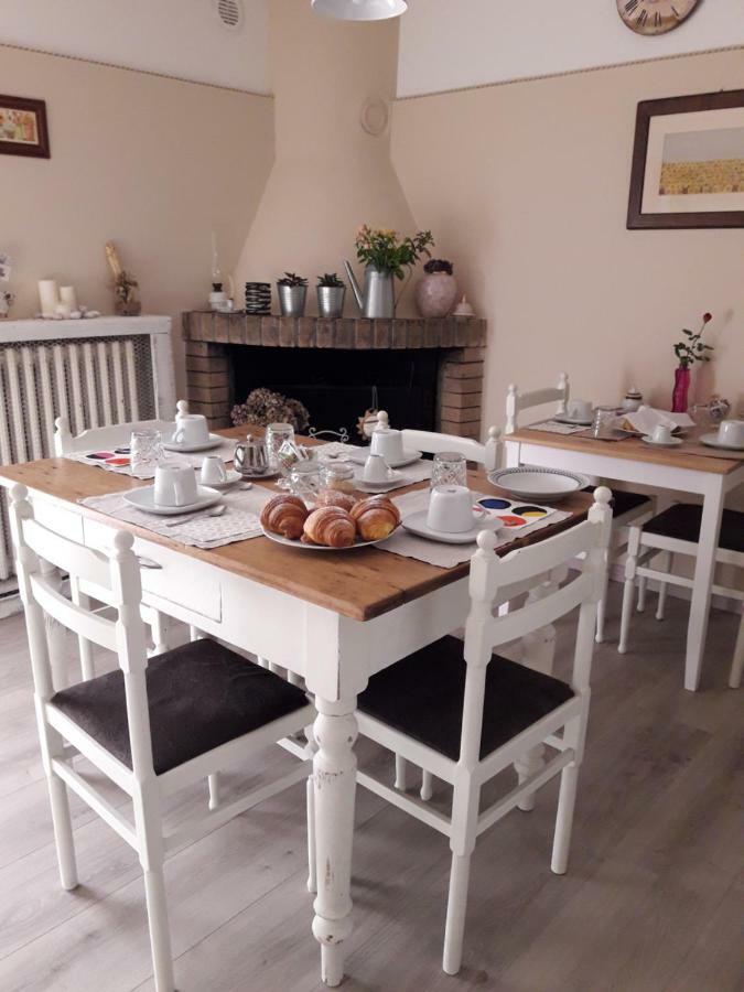 Casavittorio Bed & Breakfast San Giovanni In Marignano Dış mekan fotoğraf